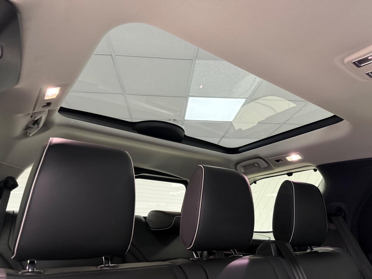 Used Land Rover Discovery 2018 for sale - 77040633: Photo 68