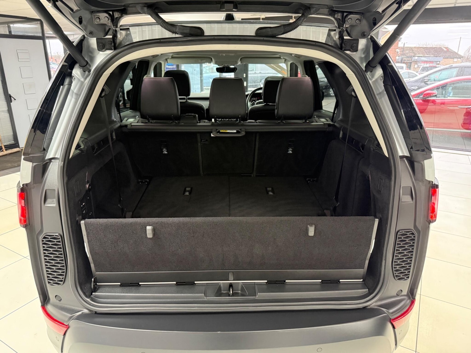 Used Land Rover Discovery 2018 for sale - 77040633: Photo 82