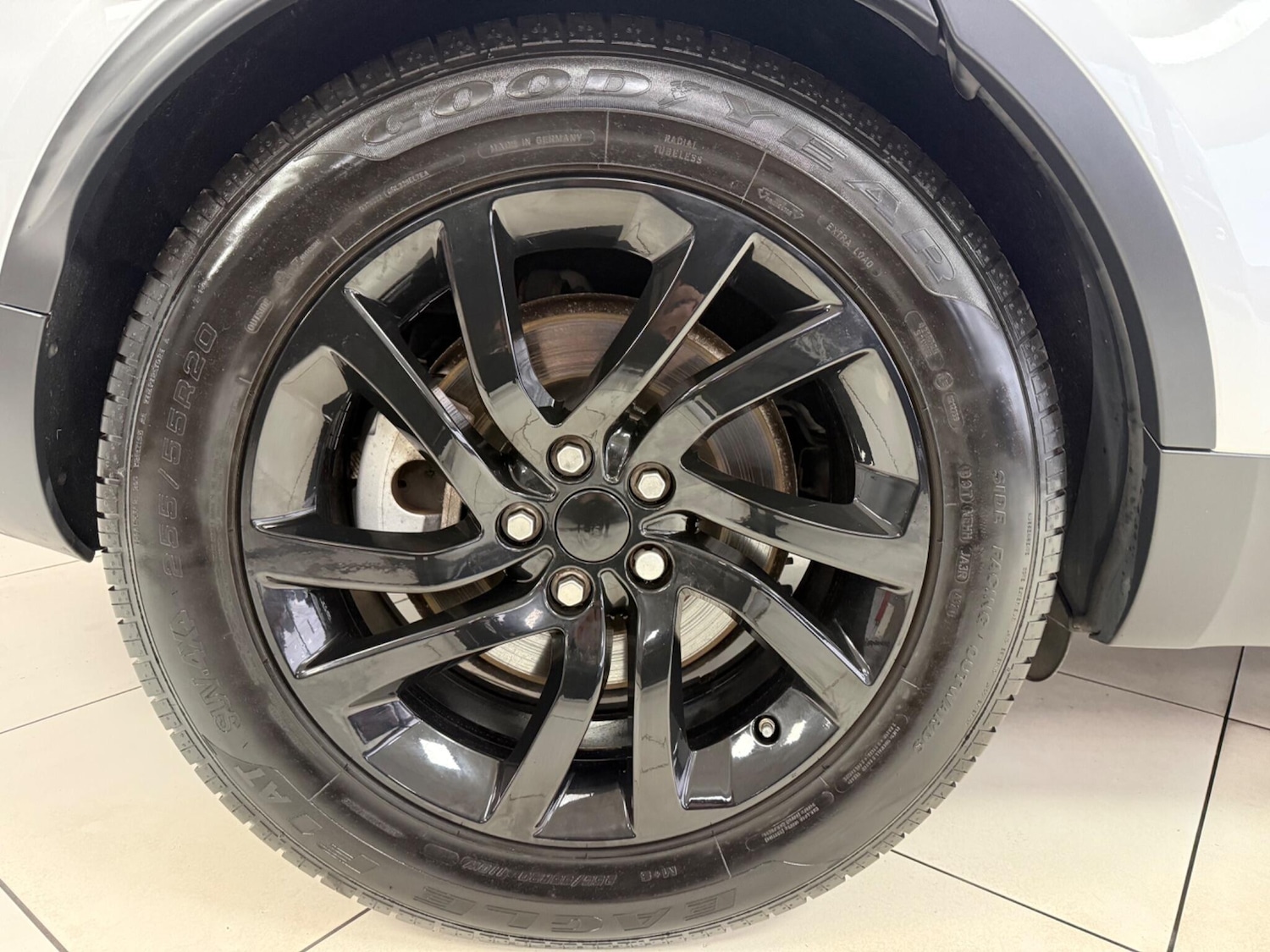 Used Land Rover Discovery 2018 for sale - 77040633: Photo 91