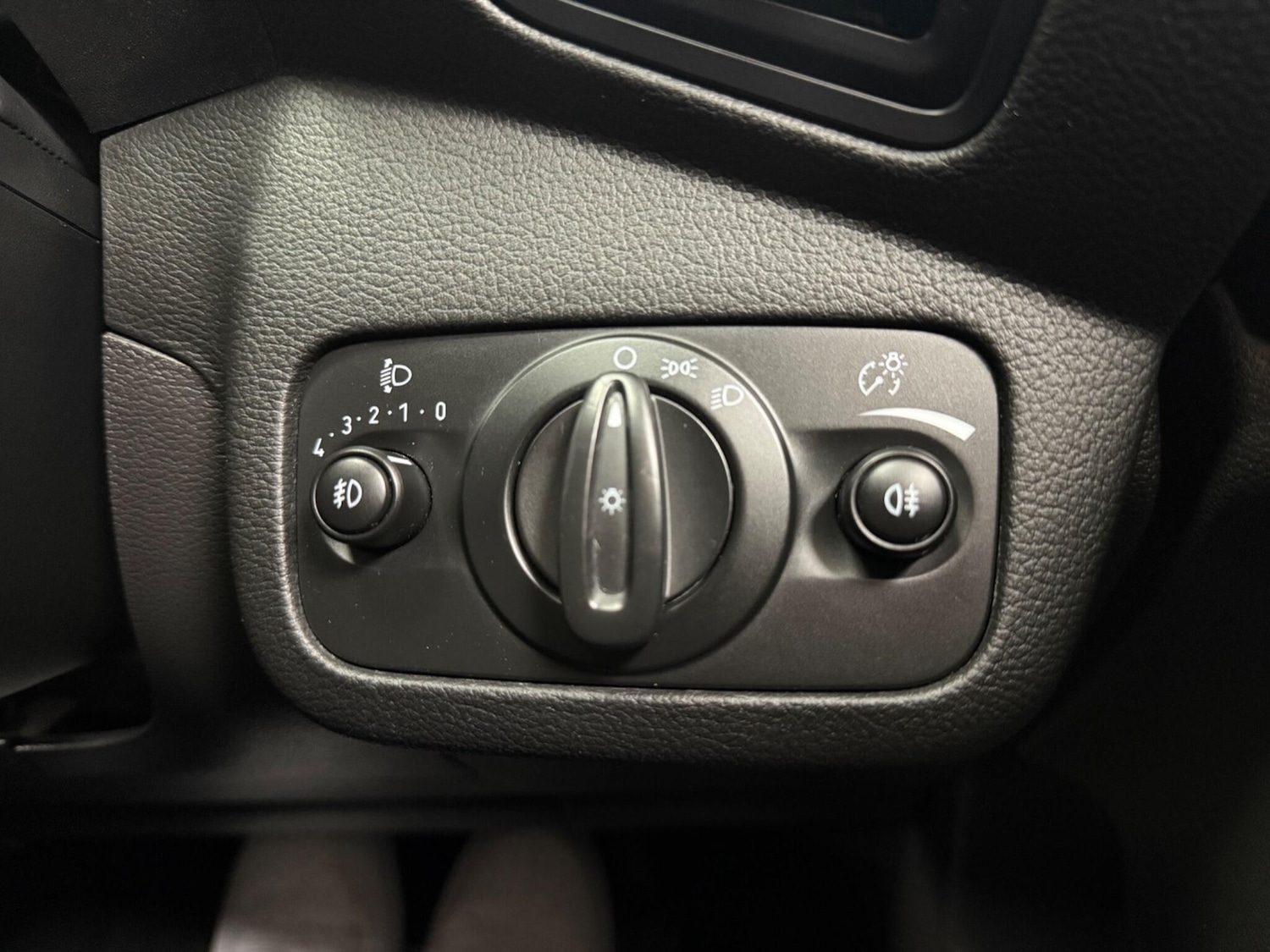 Used Ford Kuga 2013 for sale - 77131481: Photo 37