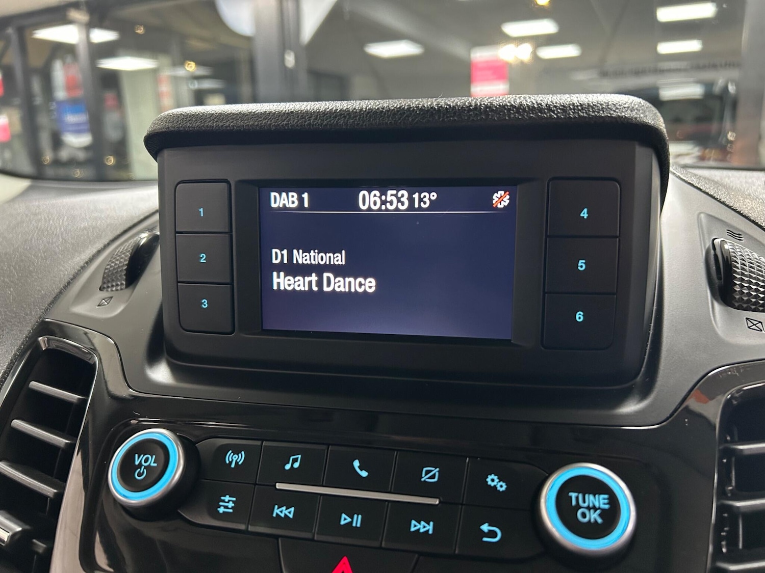 Used Ford Tourneo Connect 2020 for sale - 76689862: Photo 21