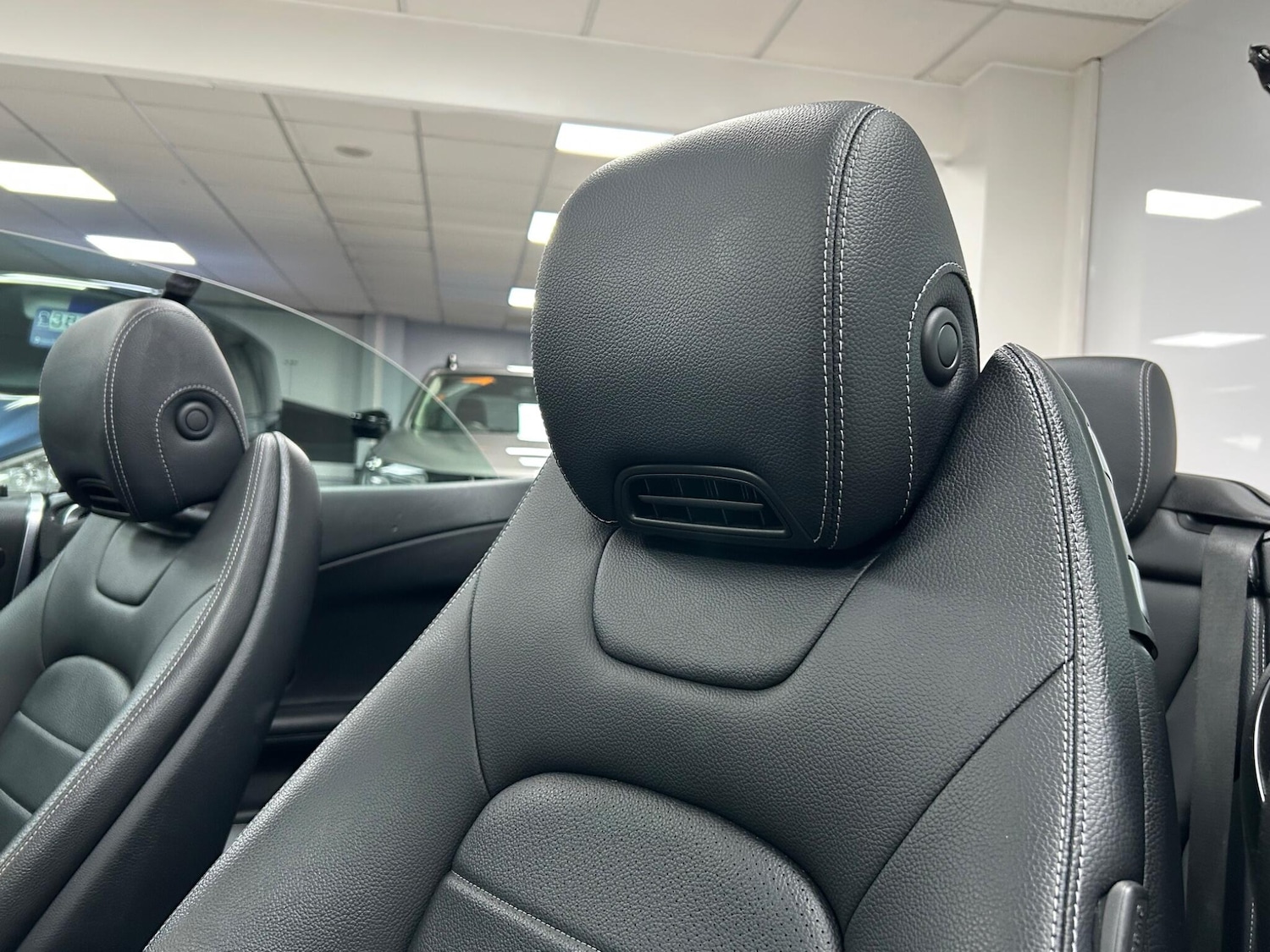 Used Mercedes-Benz C Class 2017 for sale - 76824729: Photo 12