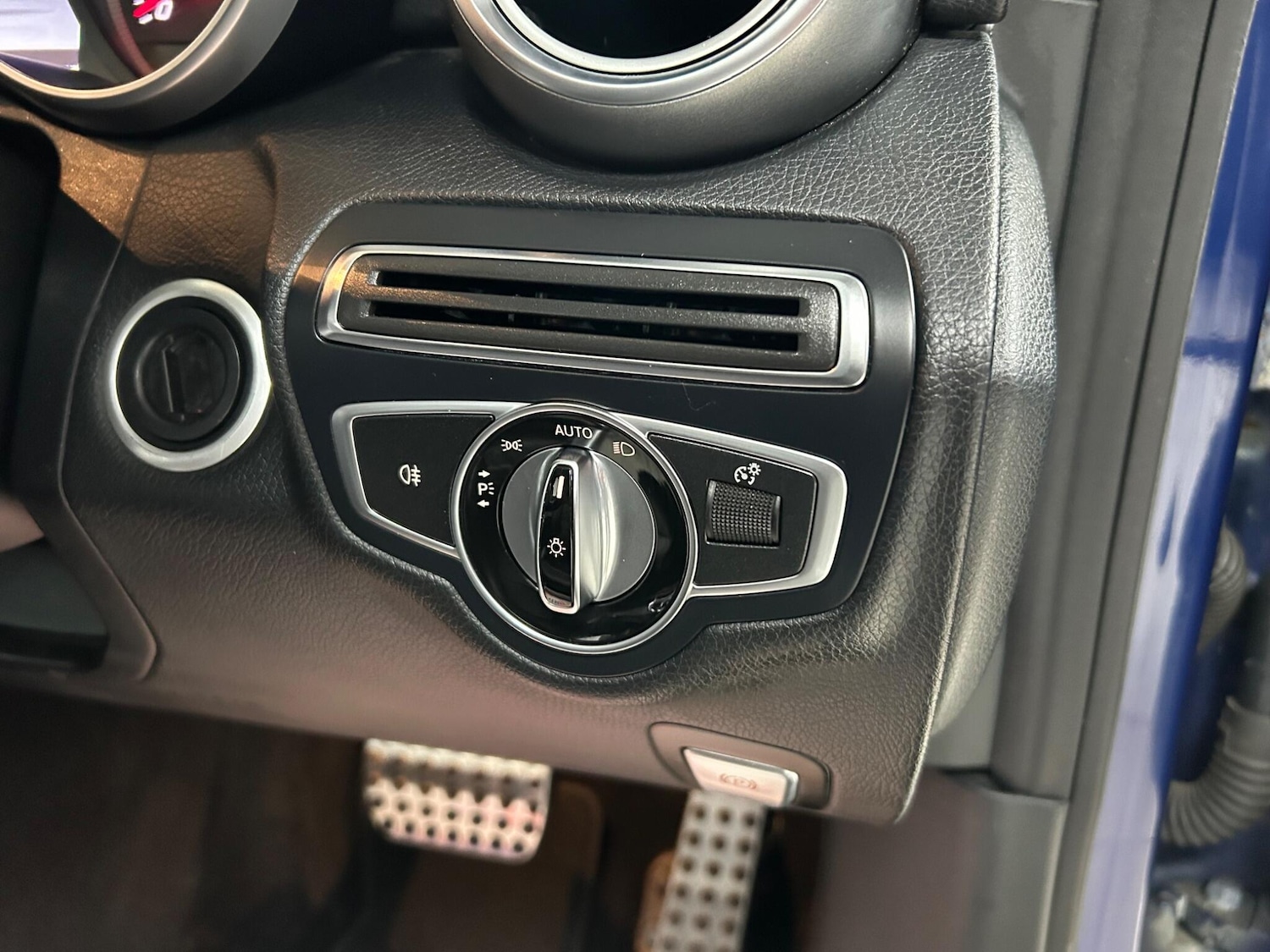 Used Mercedes-Benz C Class 2017 for sale - 76824729: Photo 40