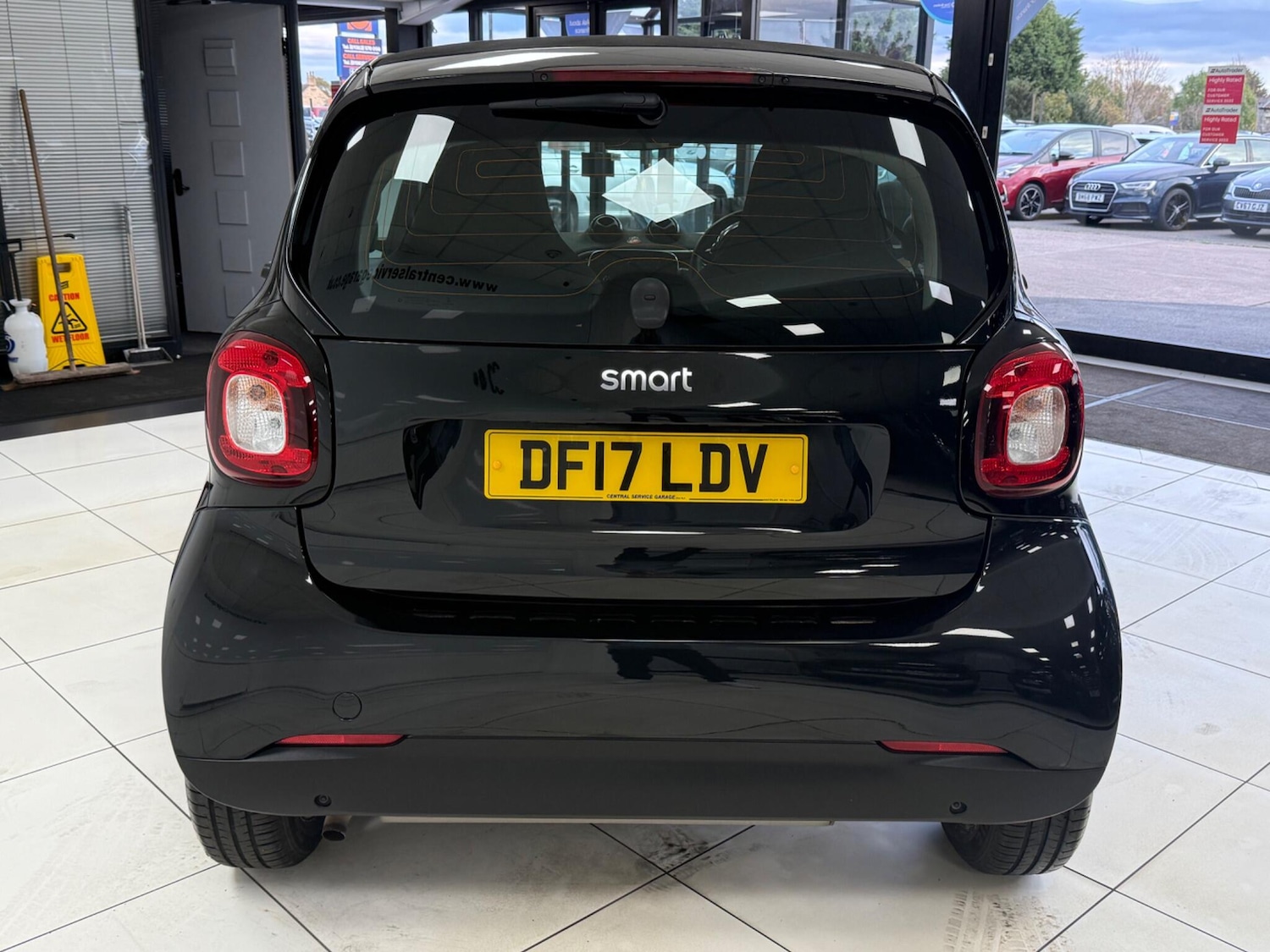 Used smart fortwo 2017 for sale - 76042085: Photo 44
