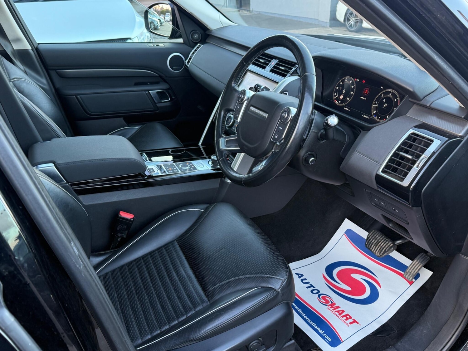 Used Land Rover Discovery 2018 for sale - 76887324: Photo 13