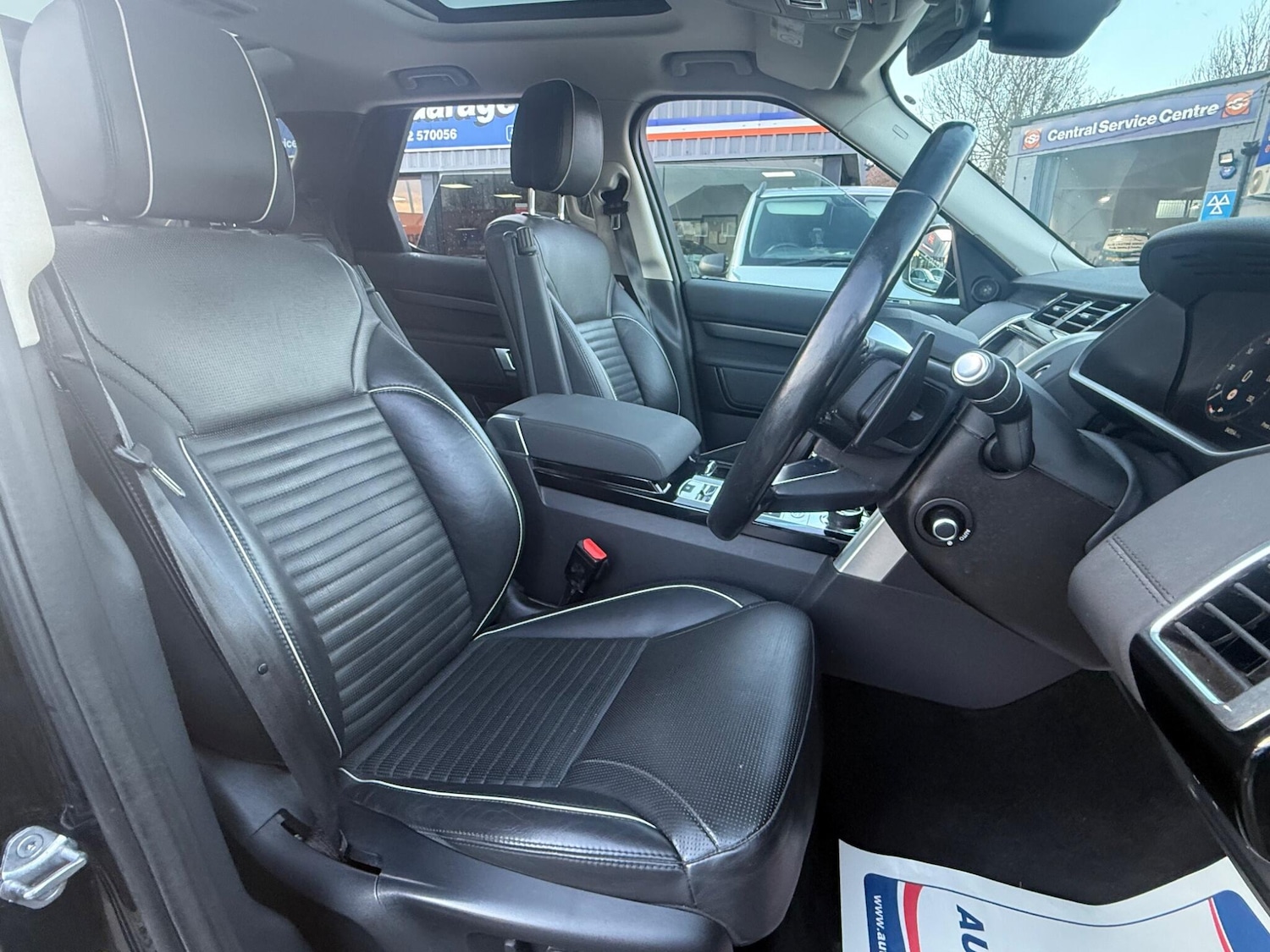 Used Land Rover Discovery 2018 for sale - 76887324: Photo 15