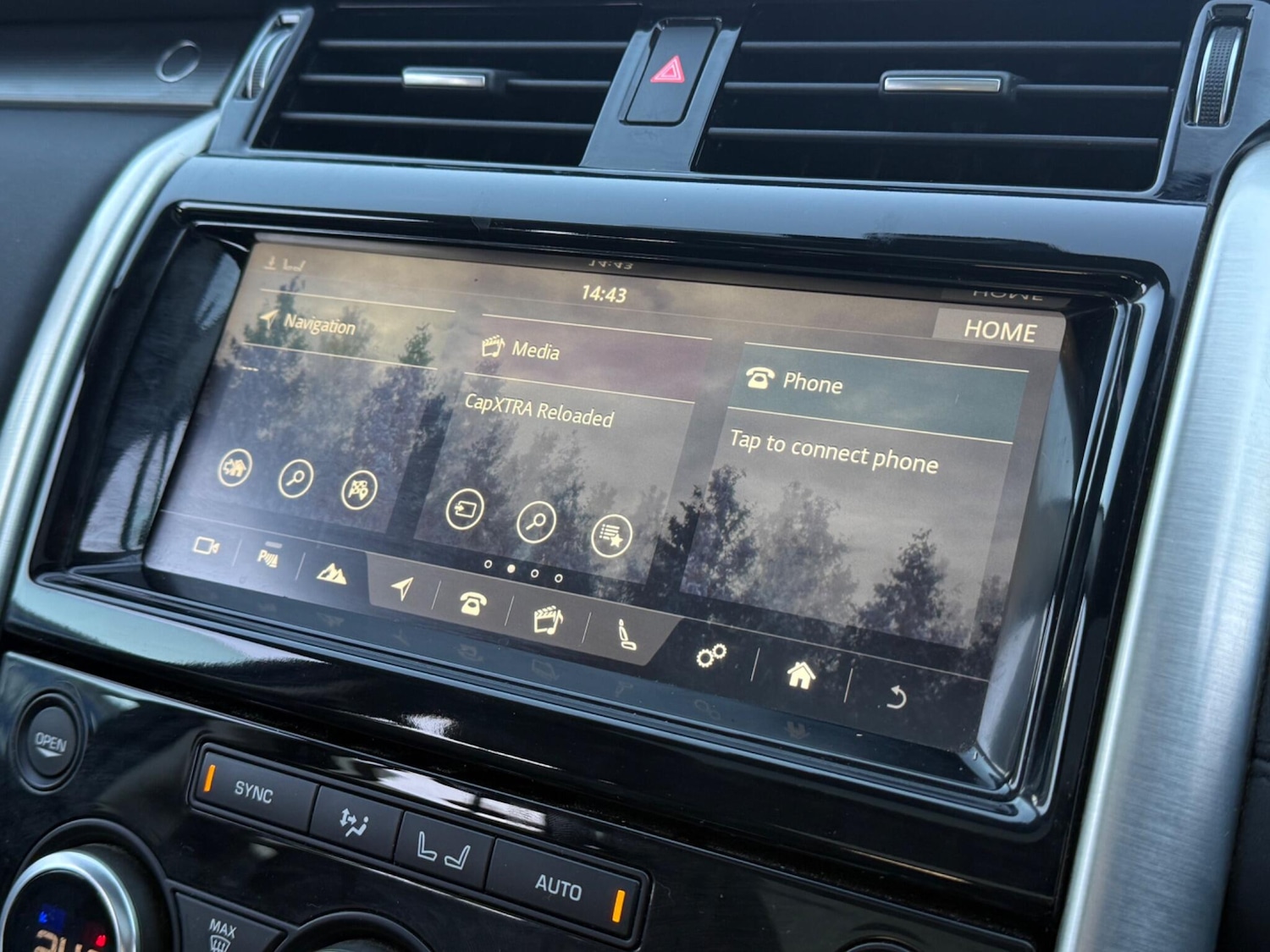 Used Land Rover Discovery 2018 for sale - 76887324: Photo 17