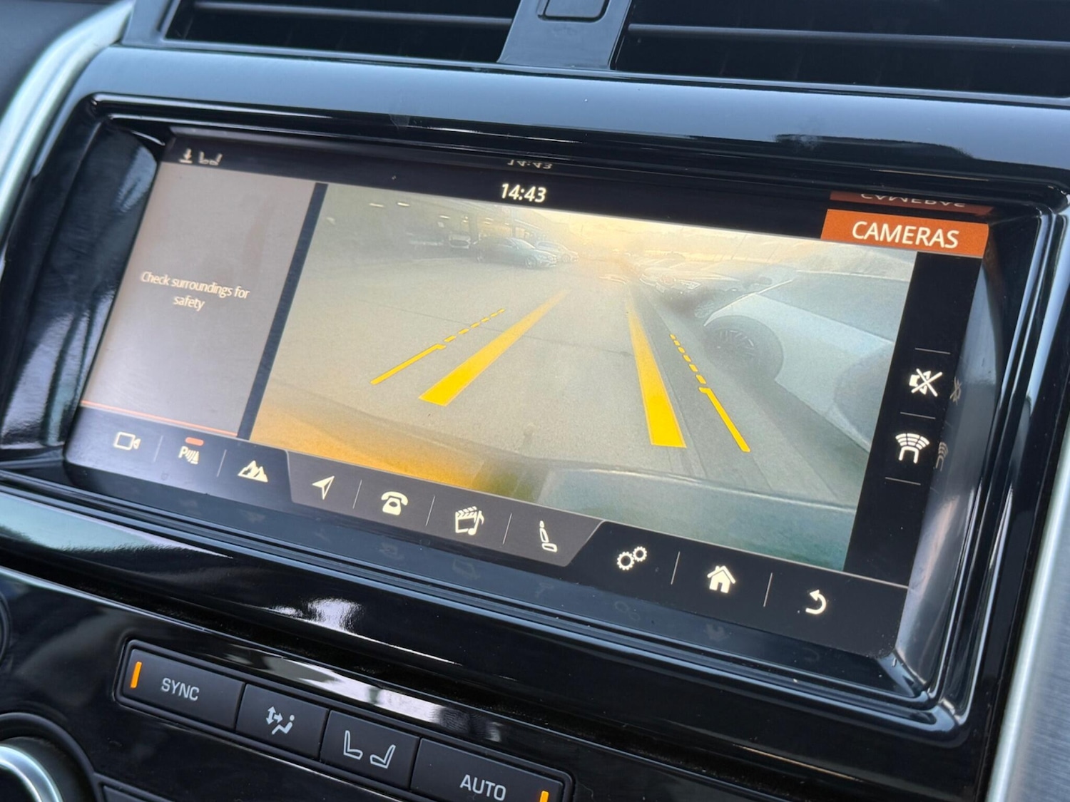 Used Land Rover Discovery 2018 for sale - 76887324: Photo 18