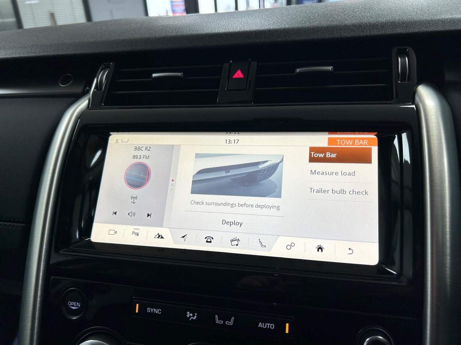 Used Land Rover Discovery 2018 for sale - 76887324: Photo 33