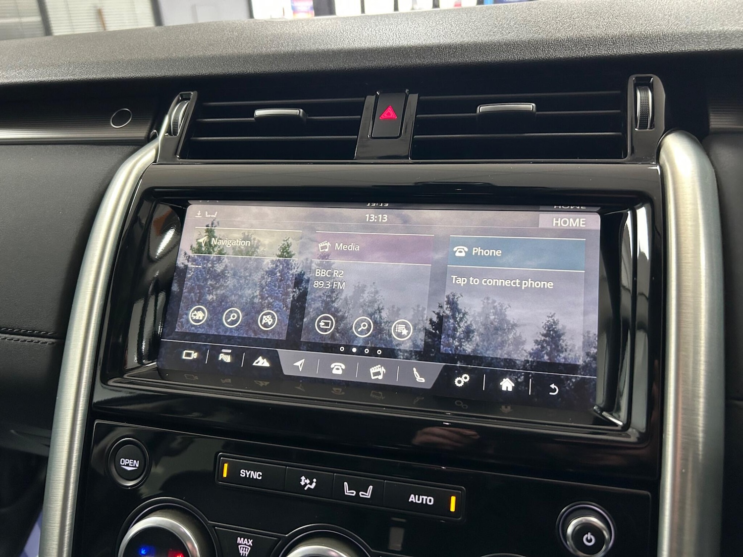 Used Land Rover Discovery 2018 for sale - 76887324: Photo 34