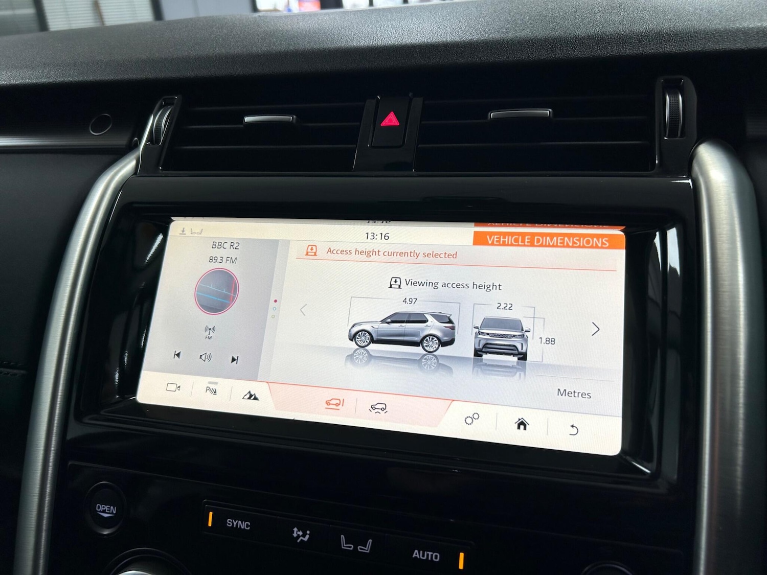 Used Land Rover Discovery 2018 for sale - 76887324: Photo 35