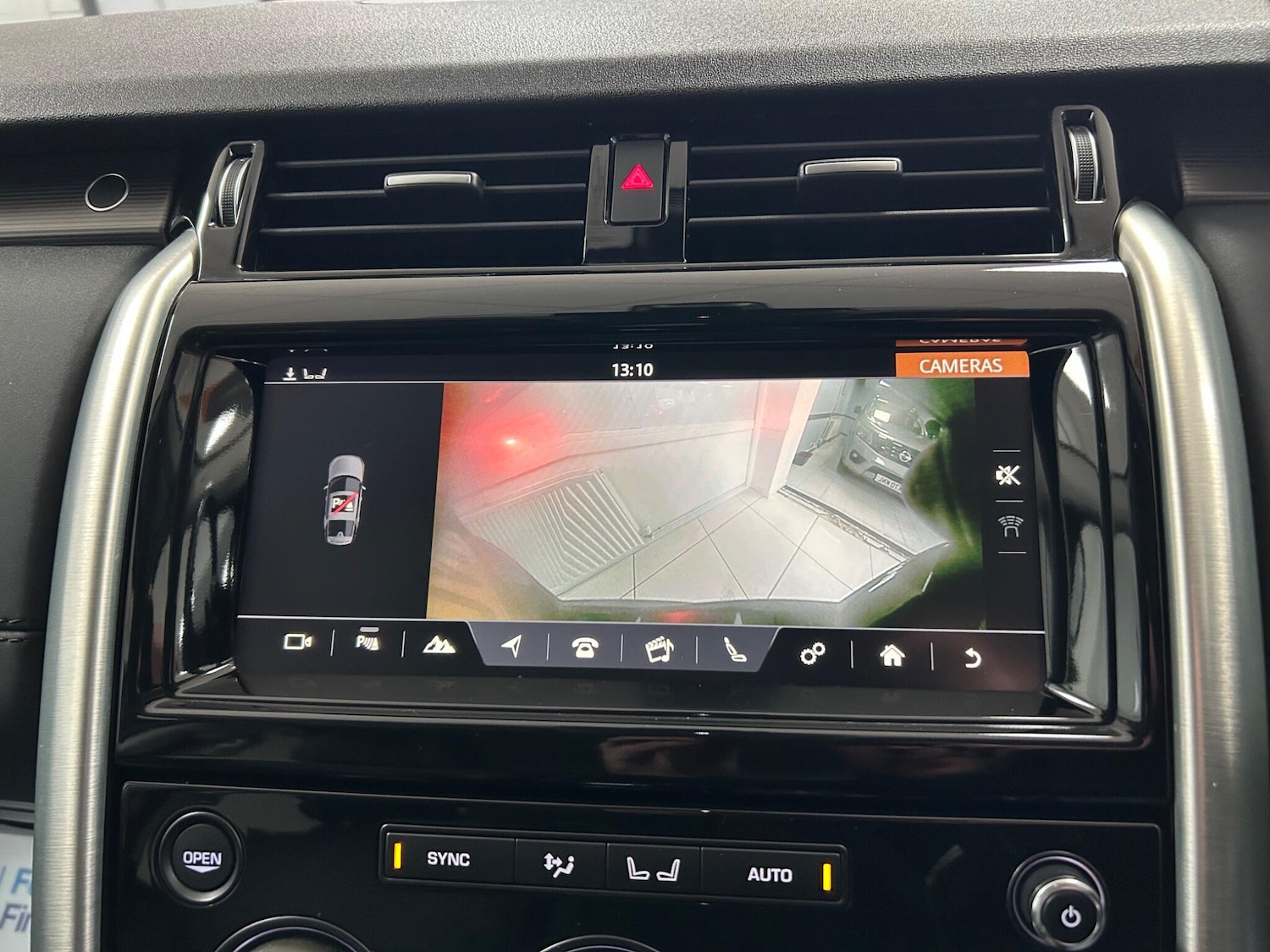 Used Land Rover Discovery 2018 for sale - 76887324: Photo 40