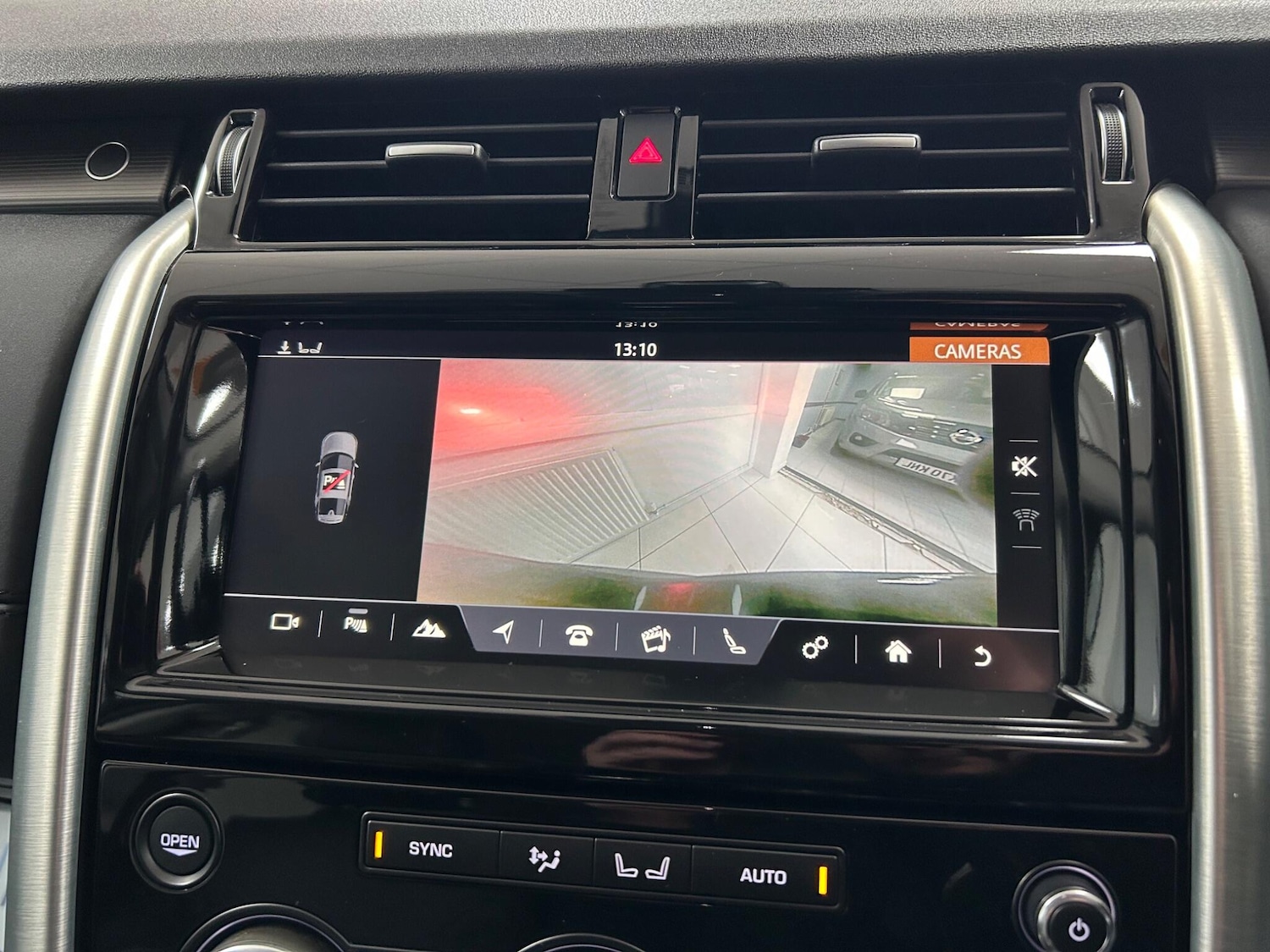 Used Land Rover Discovery 2018 for sale - 76887324: Photo 42