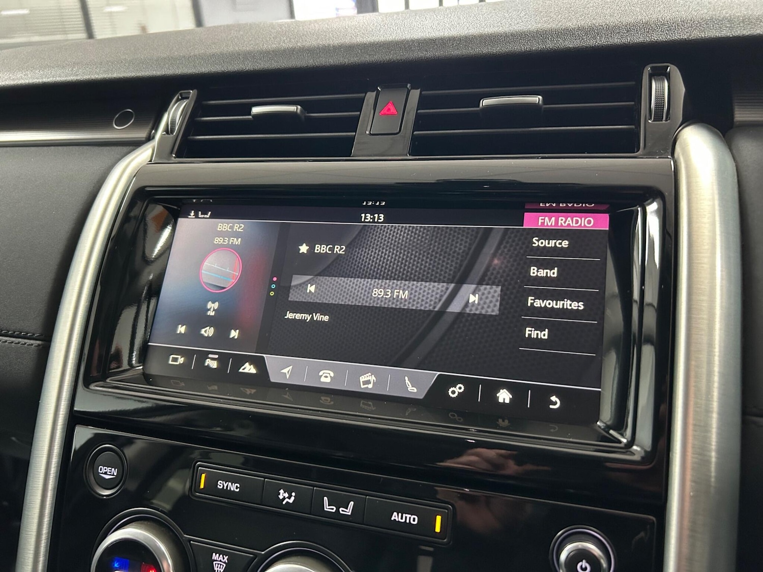 Used Land Rover Discovery 2018 for sale - 76887324: Photo 44