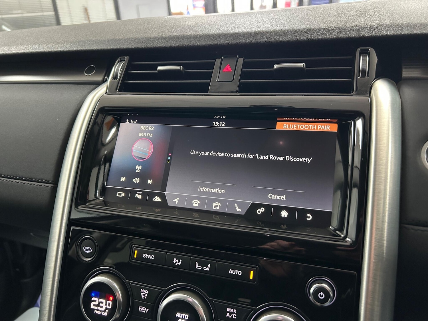 Used Land Rover Discovery 2018 for sale - 76887324: Photo 45