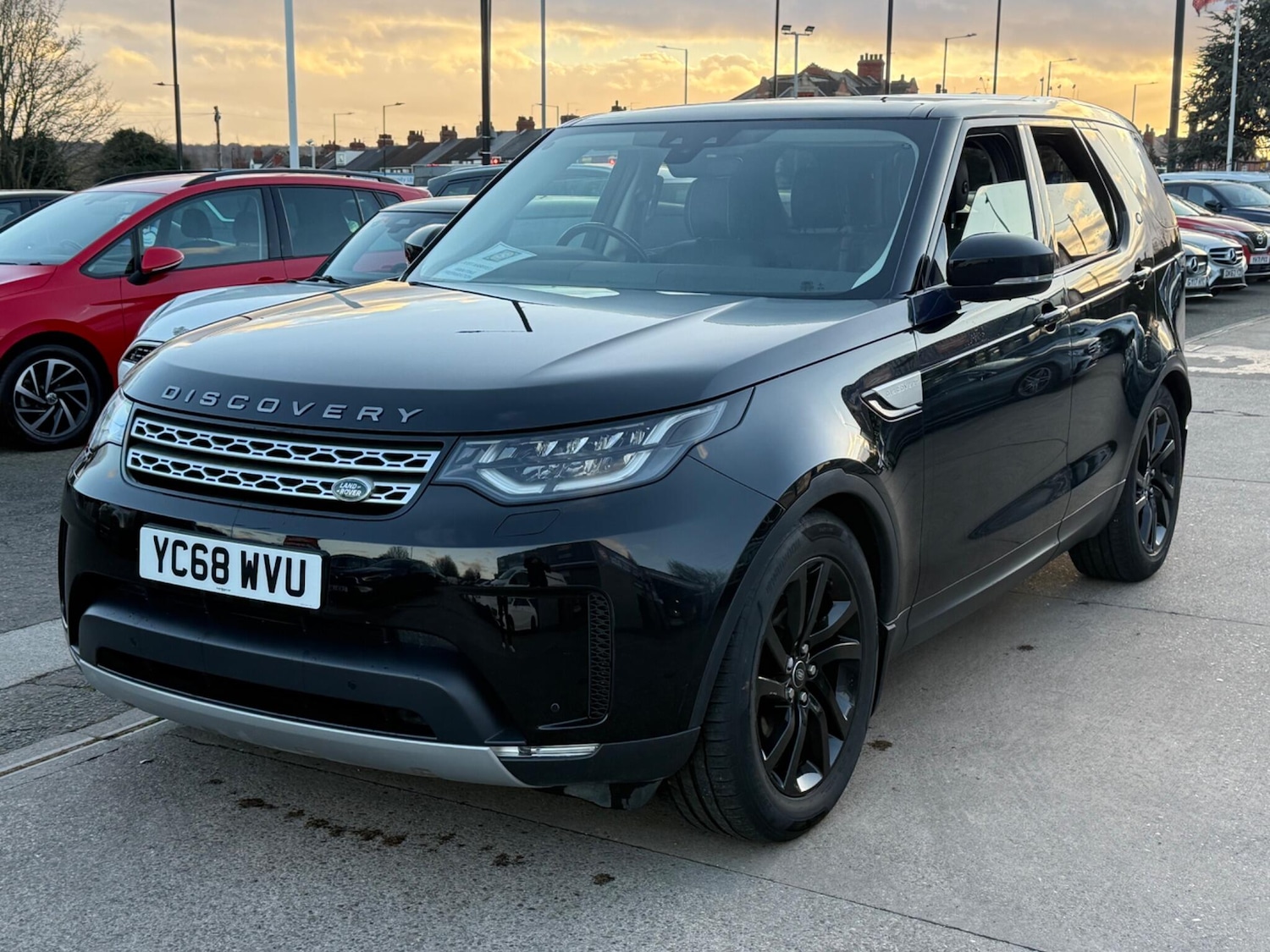 Used Land Rover Discovery 2018 for sale - 76887324: Photo 5