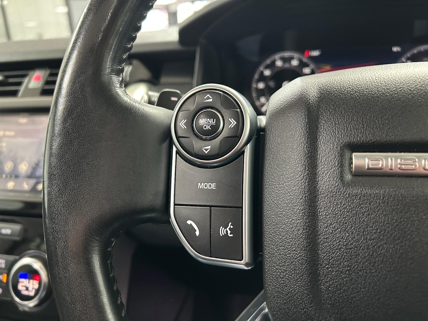 Used Land Rover Discovery 2018 for sale - 76887324: Photo 52