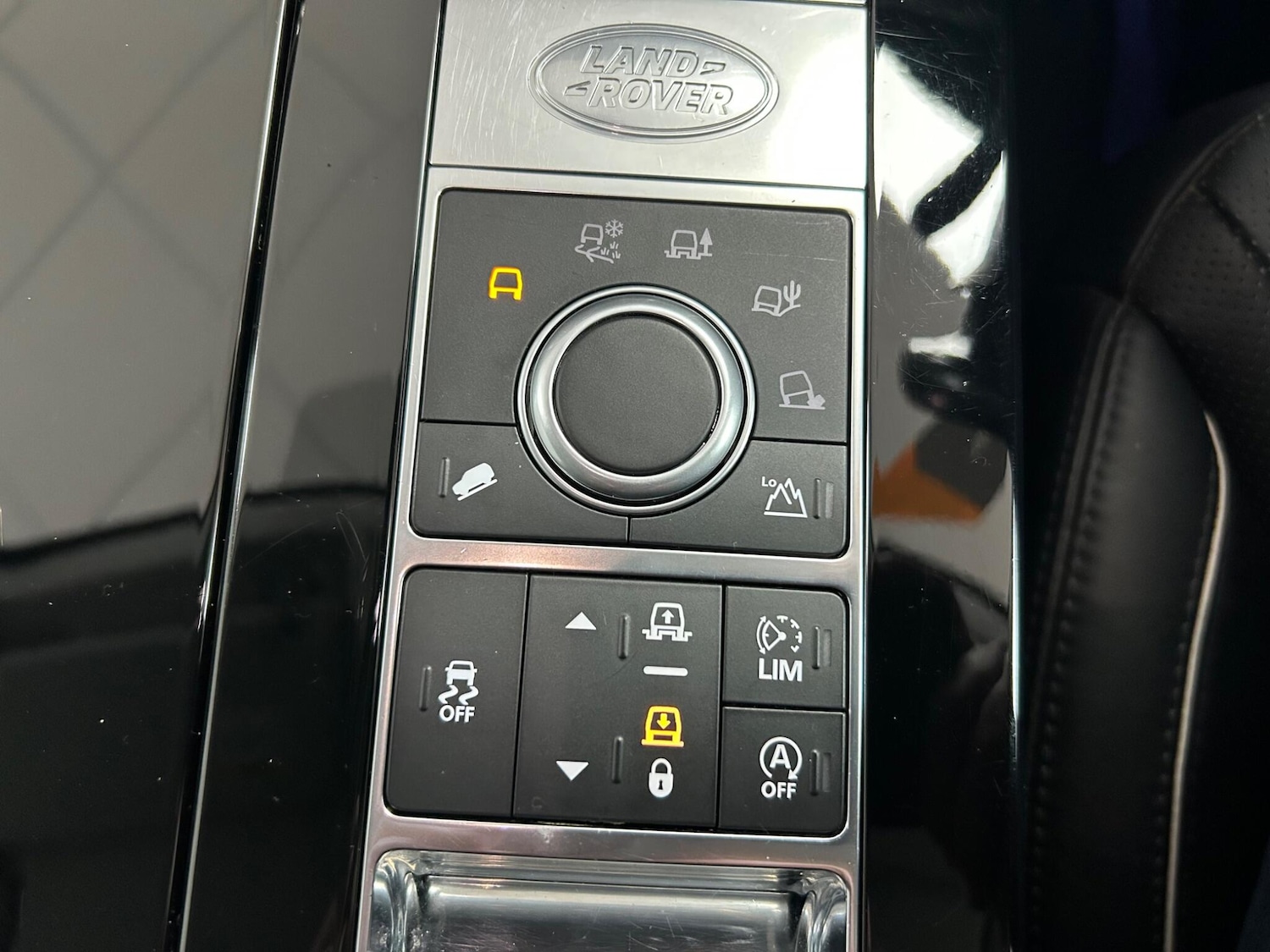 Used Land Rover Discovery 2018 for sale - 76887324: Photo 55