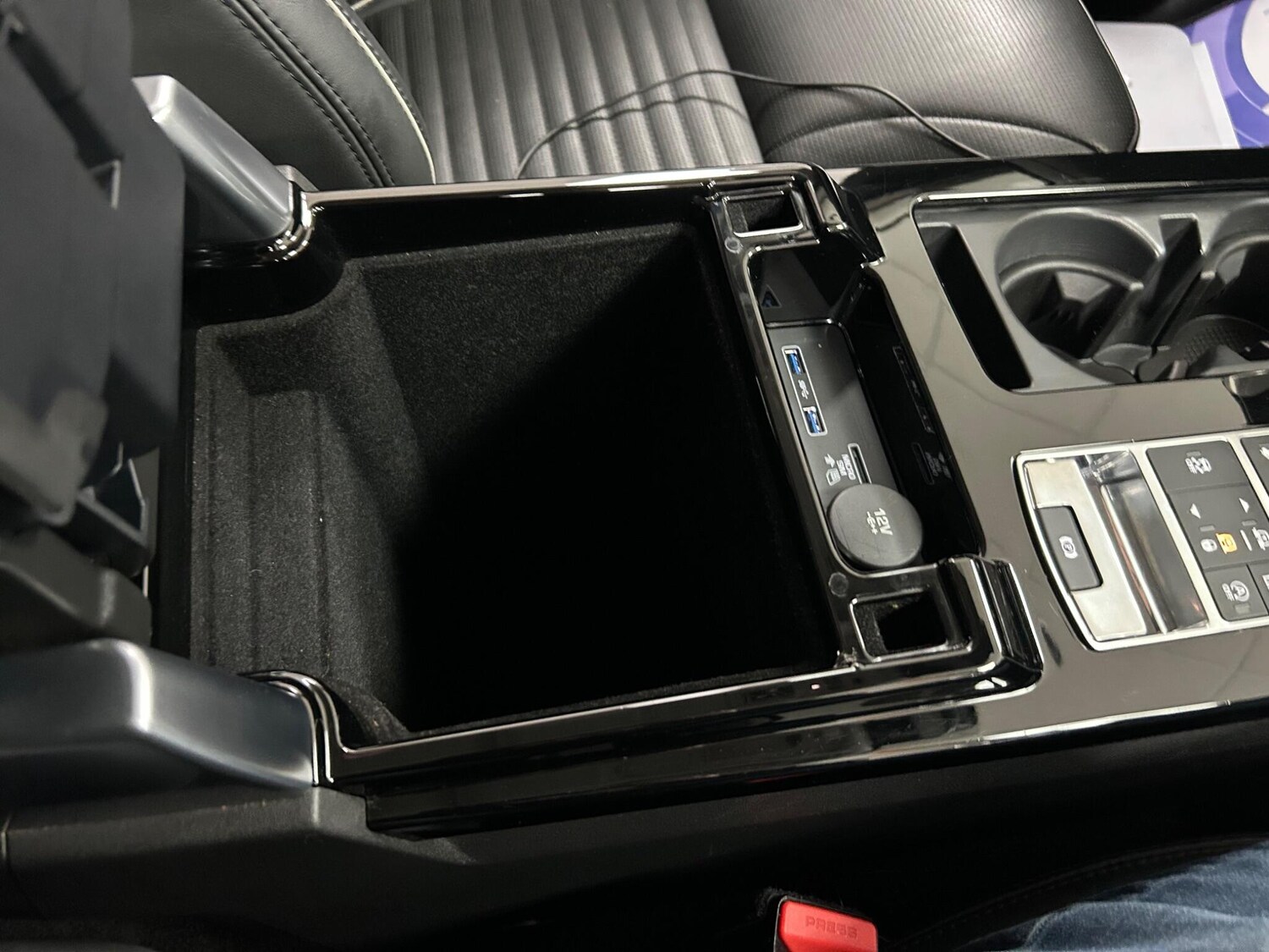 Used Land Rover Discovery 2018 for sale - 76887324: Photo 58