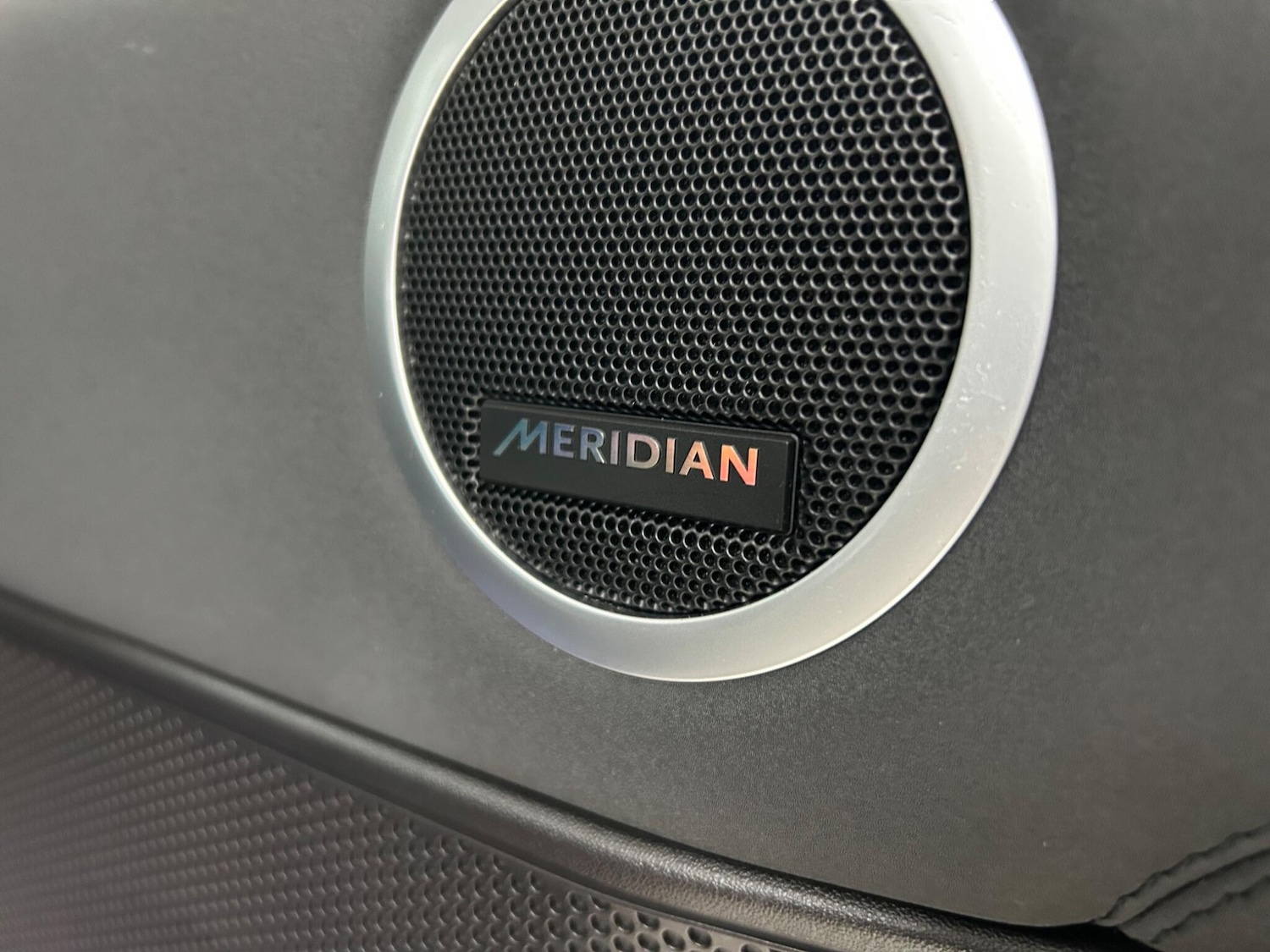 Used Land Rover Discovery 2018 for sale - 76887324: Photo 60