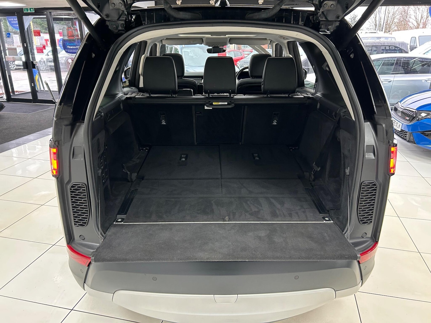 Used Land Rover Discovery 2018 for sale - 76887324: Photo 72