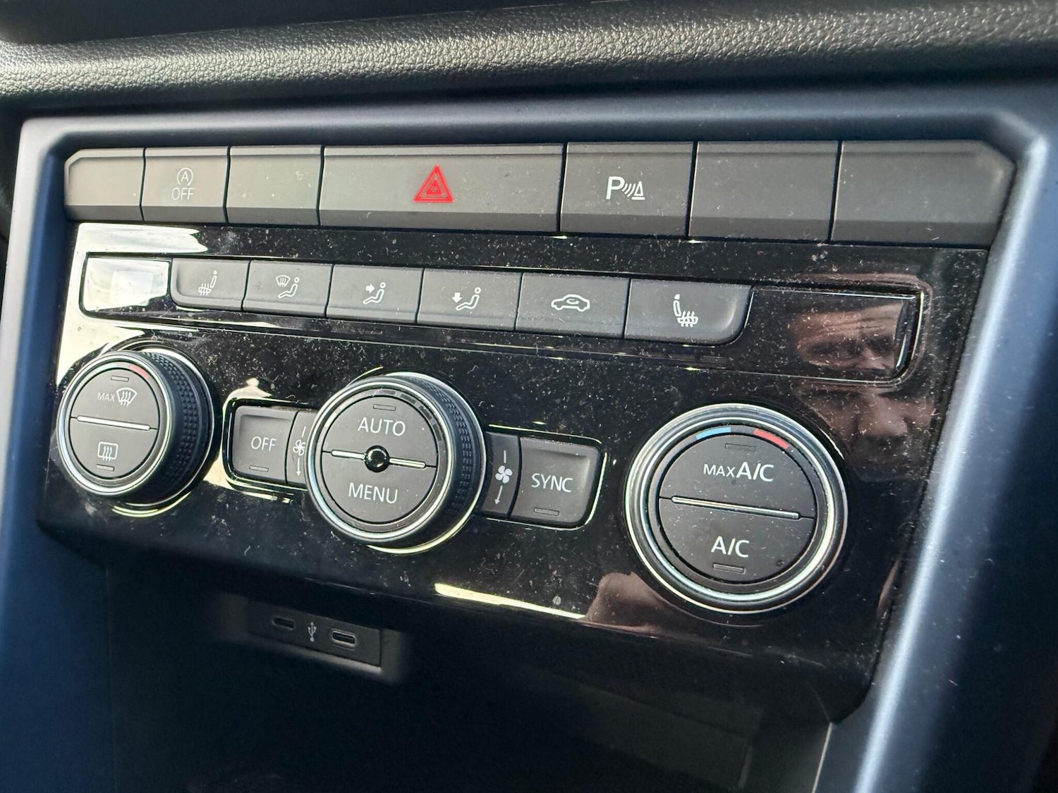 Used Volkswagen T-Roc for sale - 77724055: Photo 23