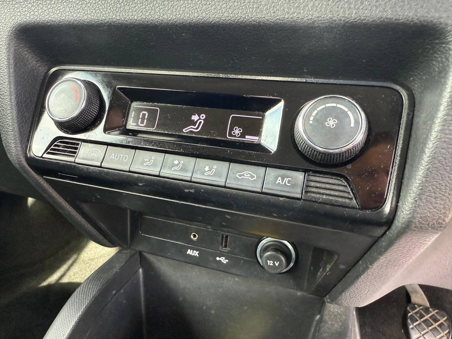 Vehicle 33