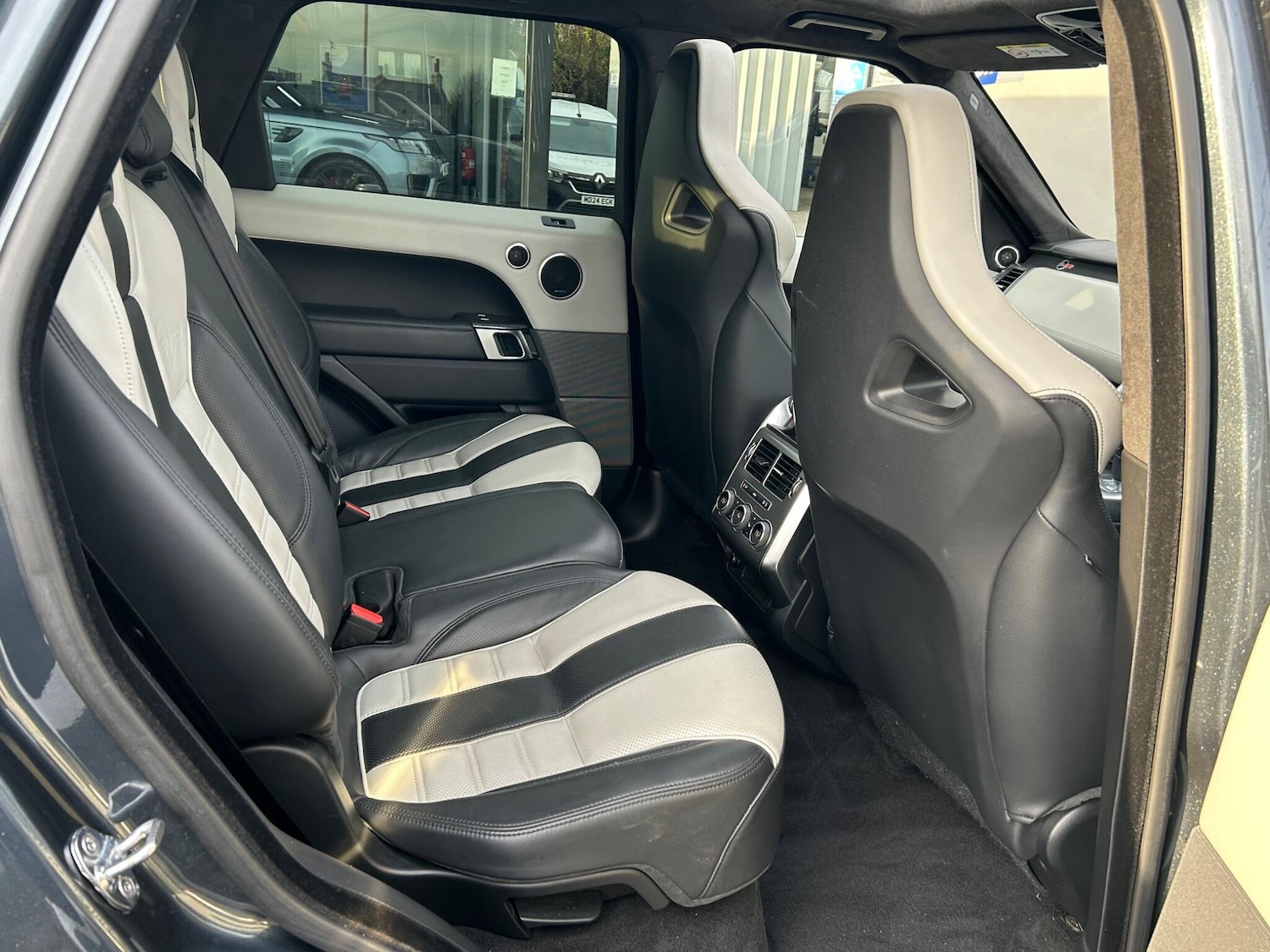 Used Land Rover Range Rover Sport 2017 for sale - 76701706: Photo 11