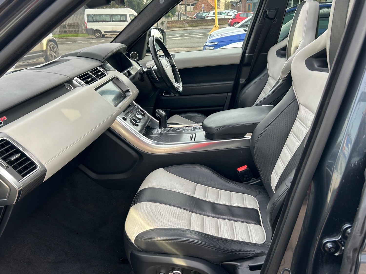 Used Land Rover Range Rover Sport 2017 for sale - 76701706: Photo 17