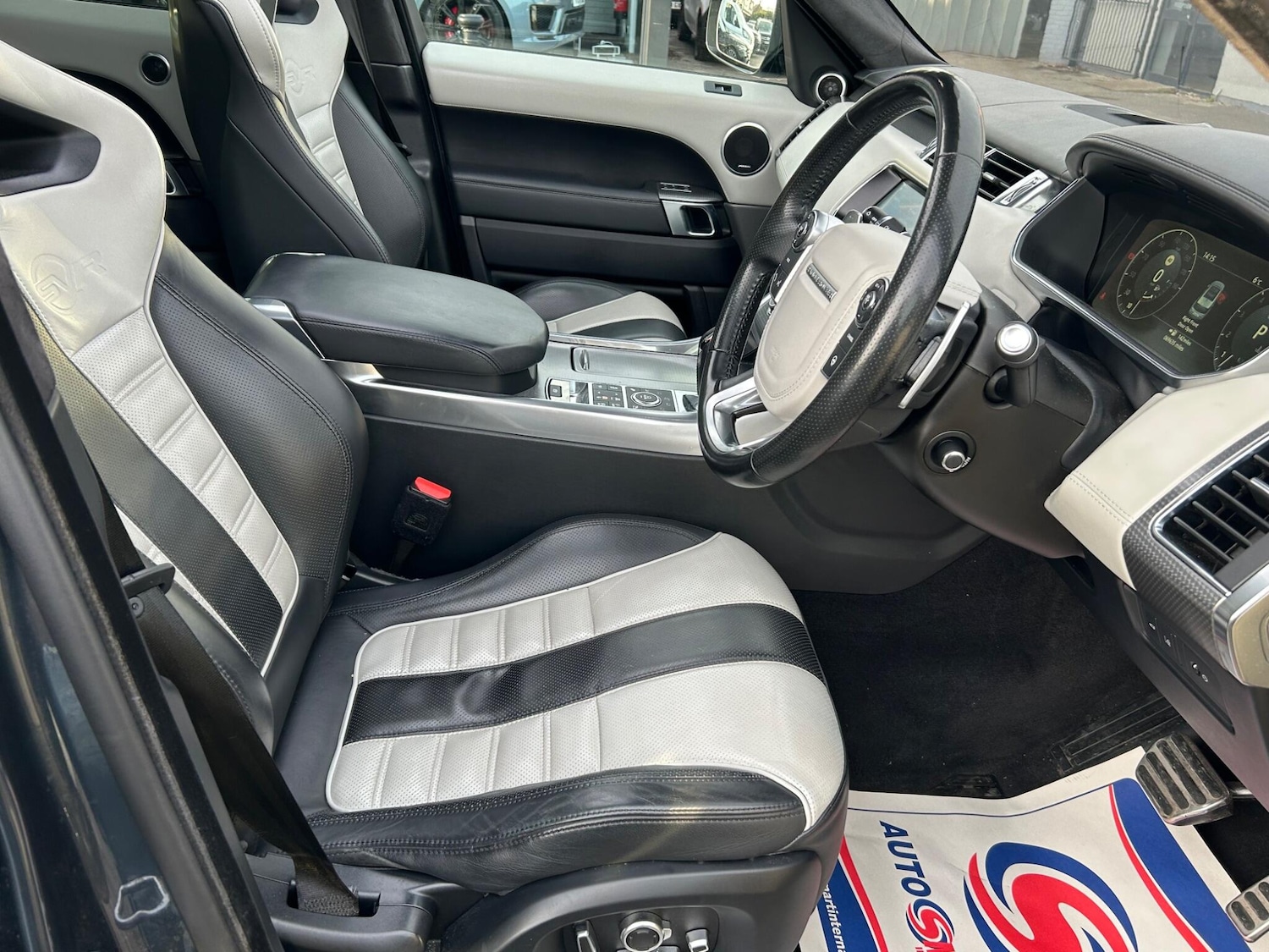 Used Land Rover Range Rover Sport 2017 for sale - 76701706: Photo 9