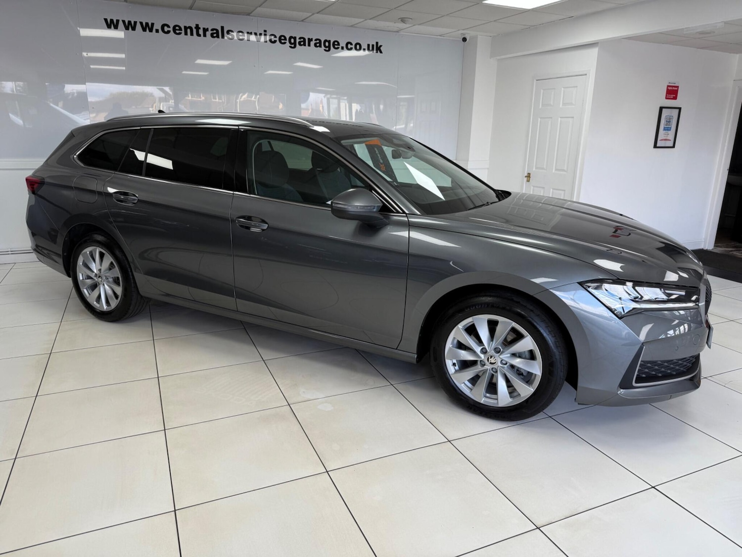 Used Skoda Superb 2024 for sale - 76306625: Photo 4