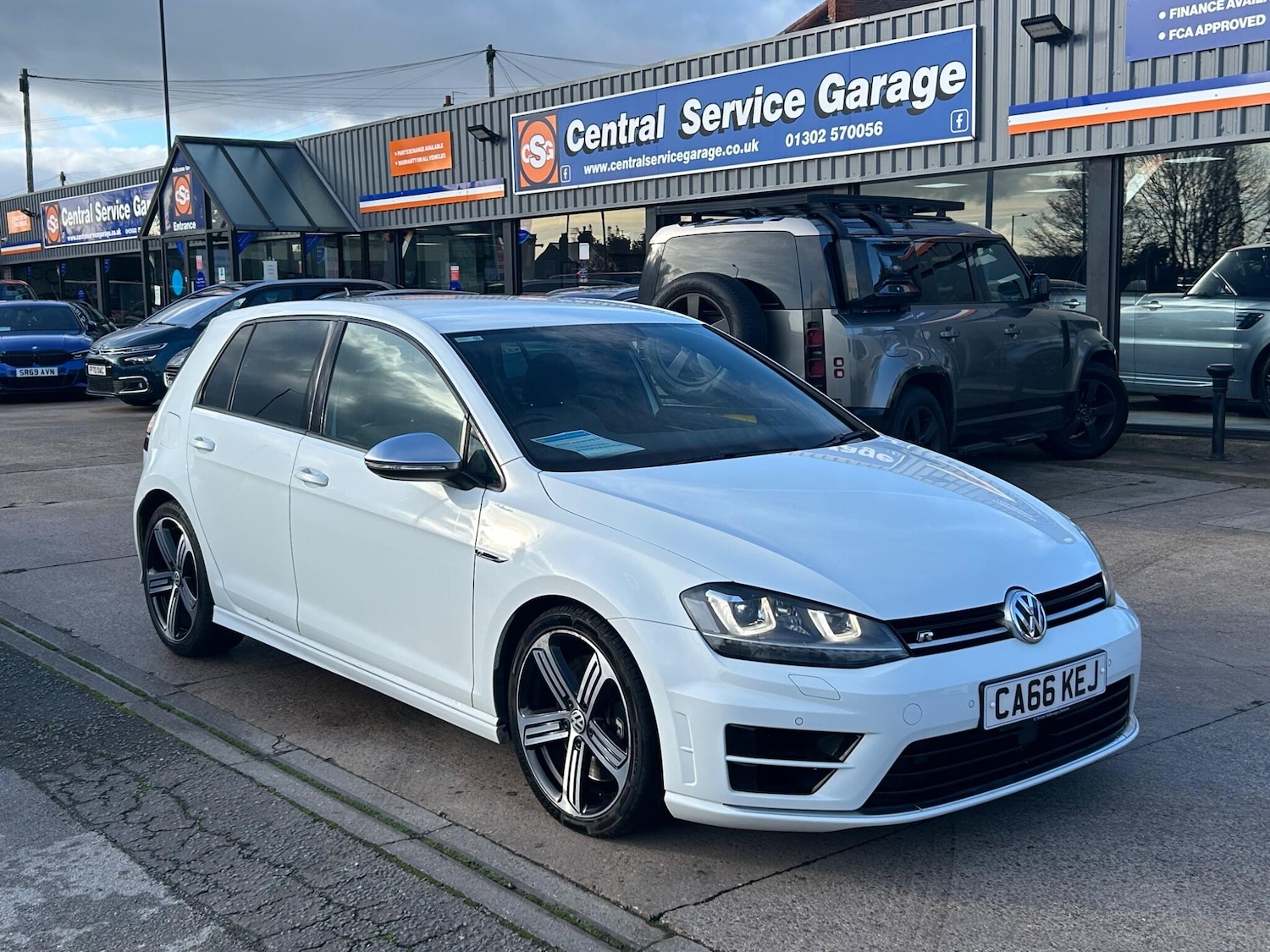 Used Volkswagen Golf 2016 for sale - 76572312: Photo 1
