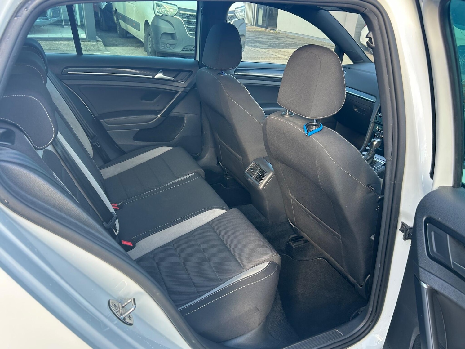 Used Volkswagen Golf 2016 for sale - 76572312: Photo 11