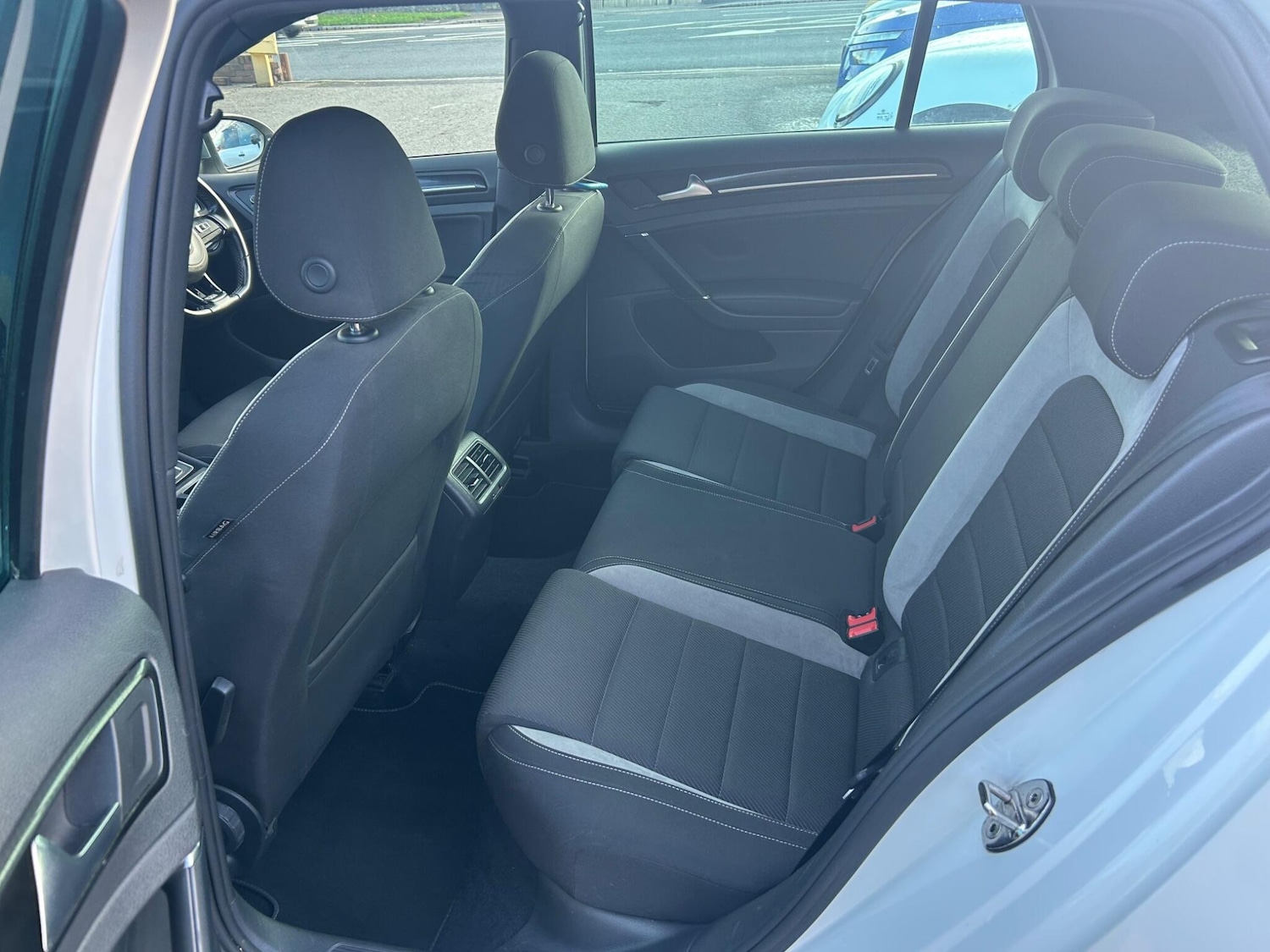 Used Volkswagen Golf 2016 for sale - 76572312: Photo 15