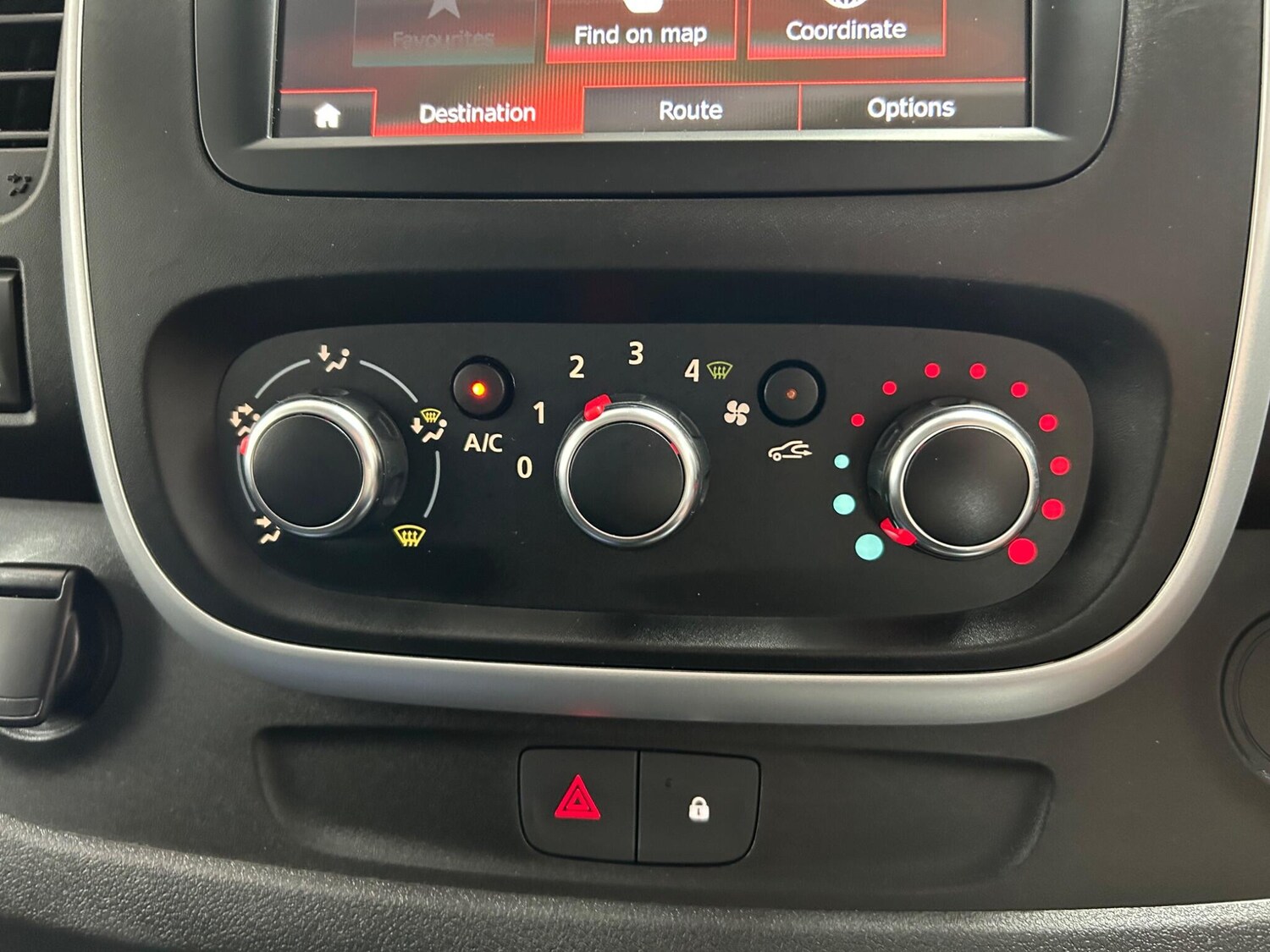 Used Renault Trafic 2020 for sale - 75041097: Photo 28