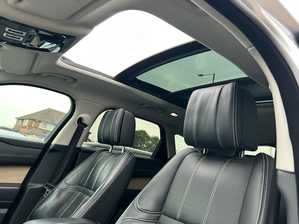 Used Land Rover Range Rover Velar 2017 for sale - 76270944: Photo 15