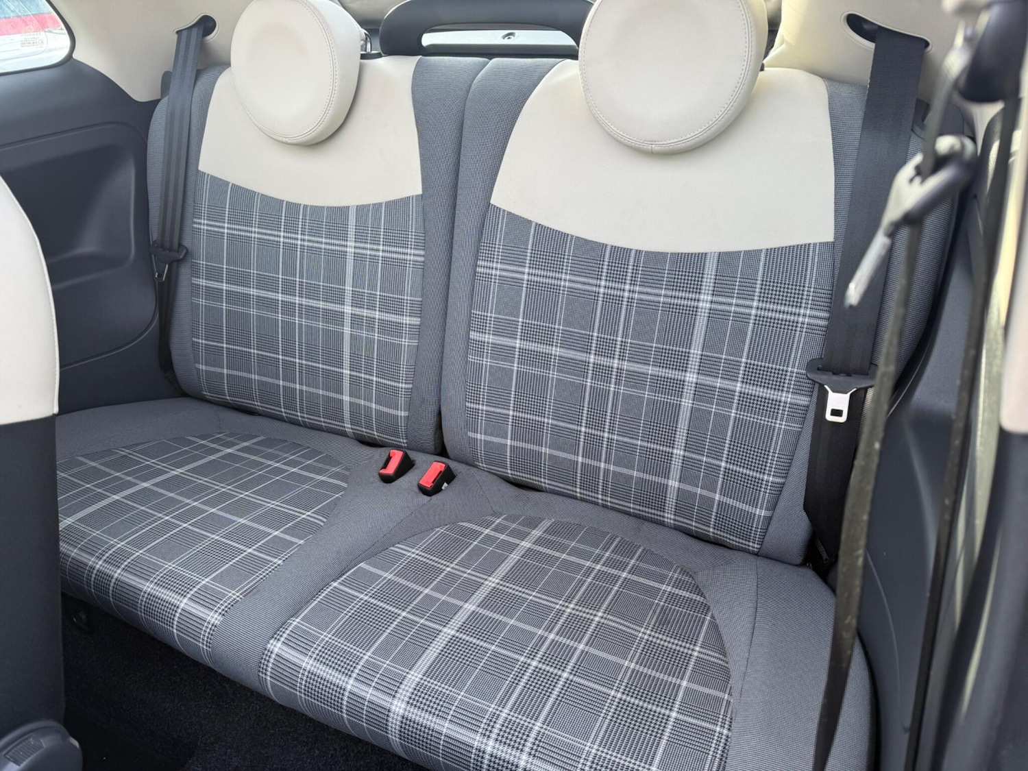 Used Fiat 500C 2016 for sale - 76850031: Photo 11