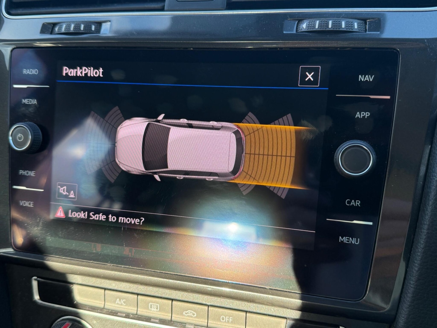 Used Volkswagen Golf 2017 for sale - 76398607: Photo 16