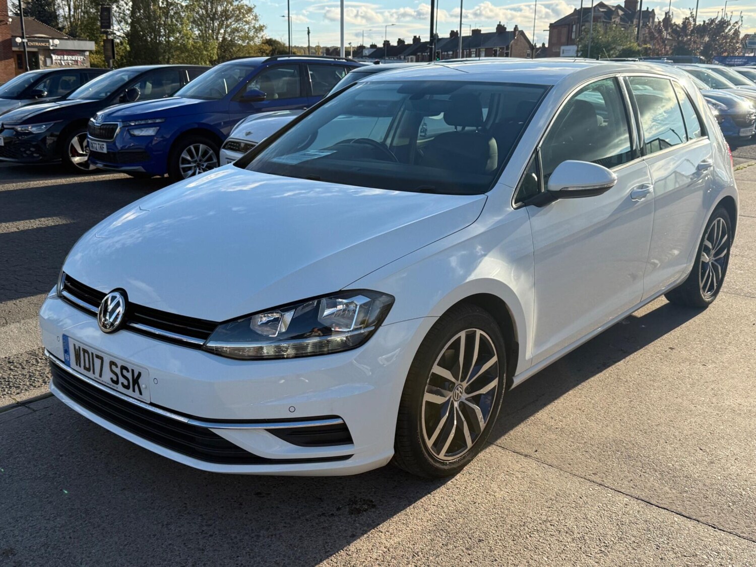 Used Volkswagen Golf 2017 for sale - 76398607: Photo 5