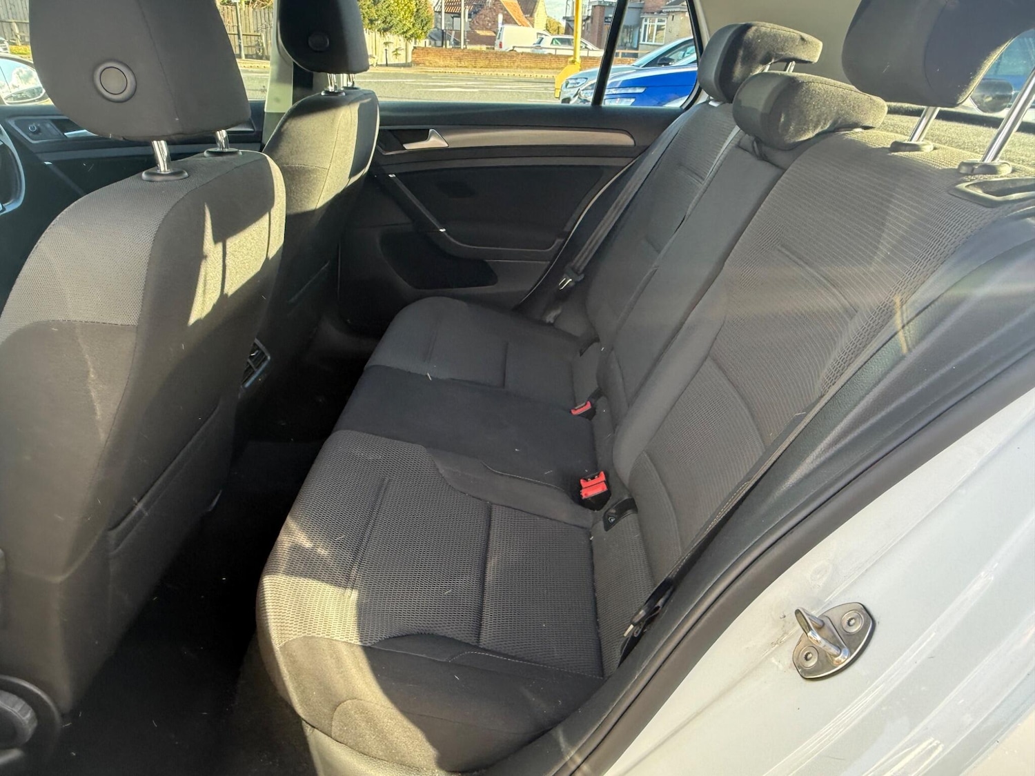 Used Volkswagen Golf 2017 for sale - 76398607: Photo 9