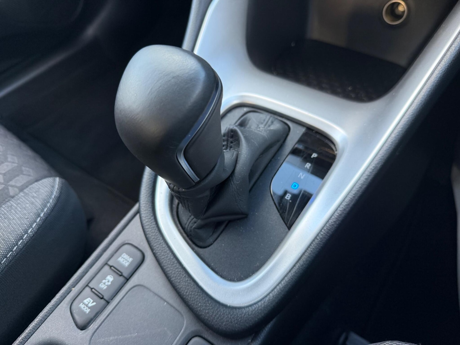 Used Toyota Yaris for sale - 76388938: Photo 23