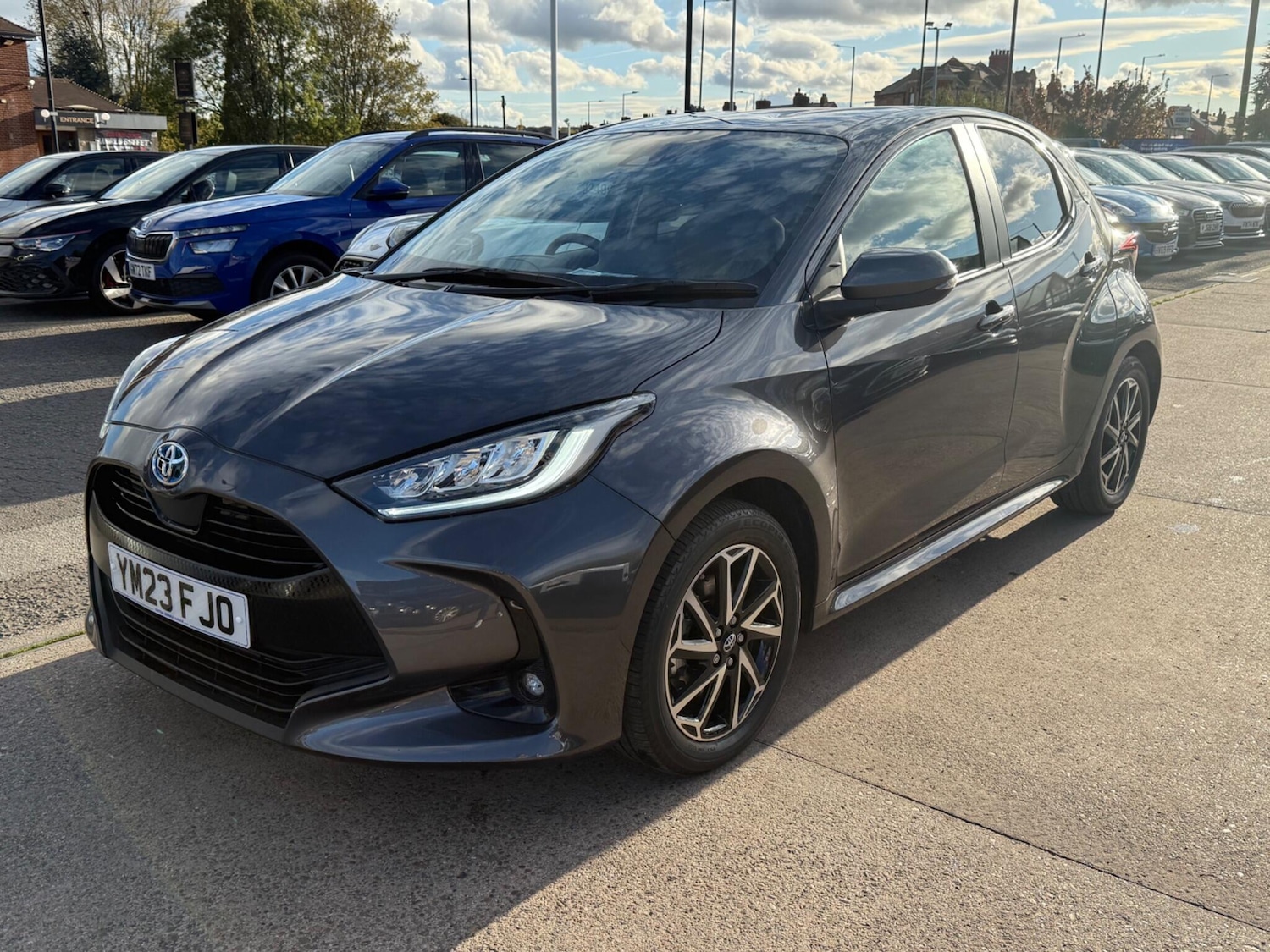 Used Toyota Yaris for sale - 76388938: Photo 3