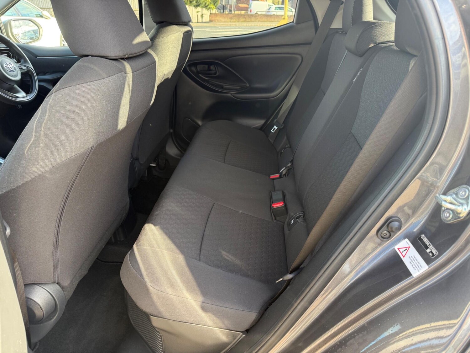 Used Toyota Yaris for sale - 76388938: Photo 9