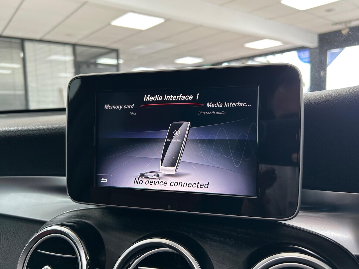 Used Mercedes-Benz GLC 2018 for sale - 77523798: Photo 29