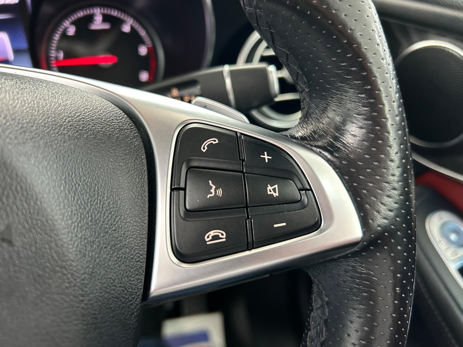 Used Mercedes-Benz GLC 2018 for sale - 77523798: Photo 38