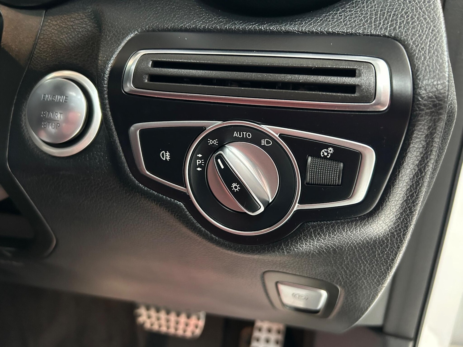 Used Mercedes-Benz GLC 2018 for sale - 77523798: Photo 43