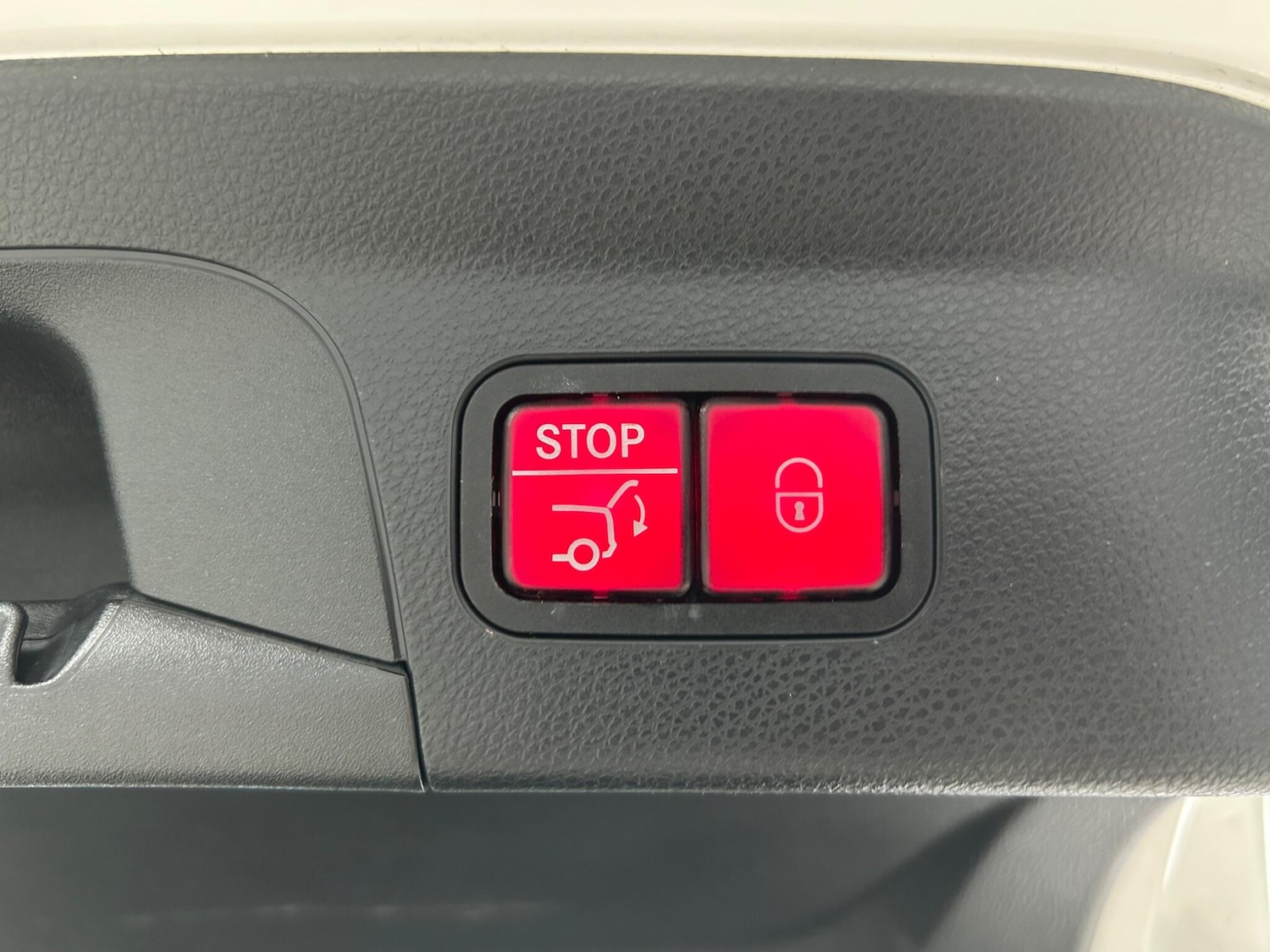 Used Mercedes-Benz GLC 2018 for sale - 77523798: Photo 54