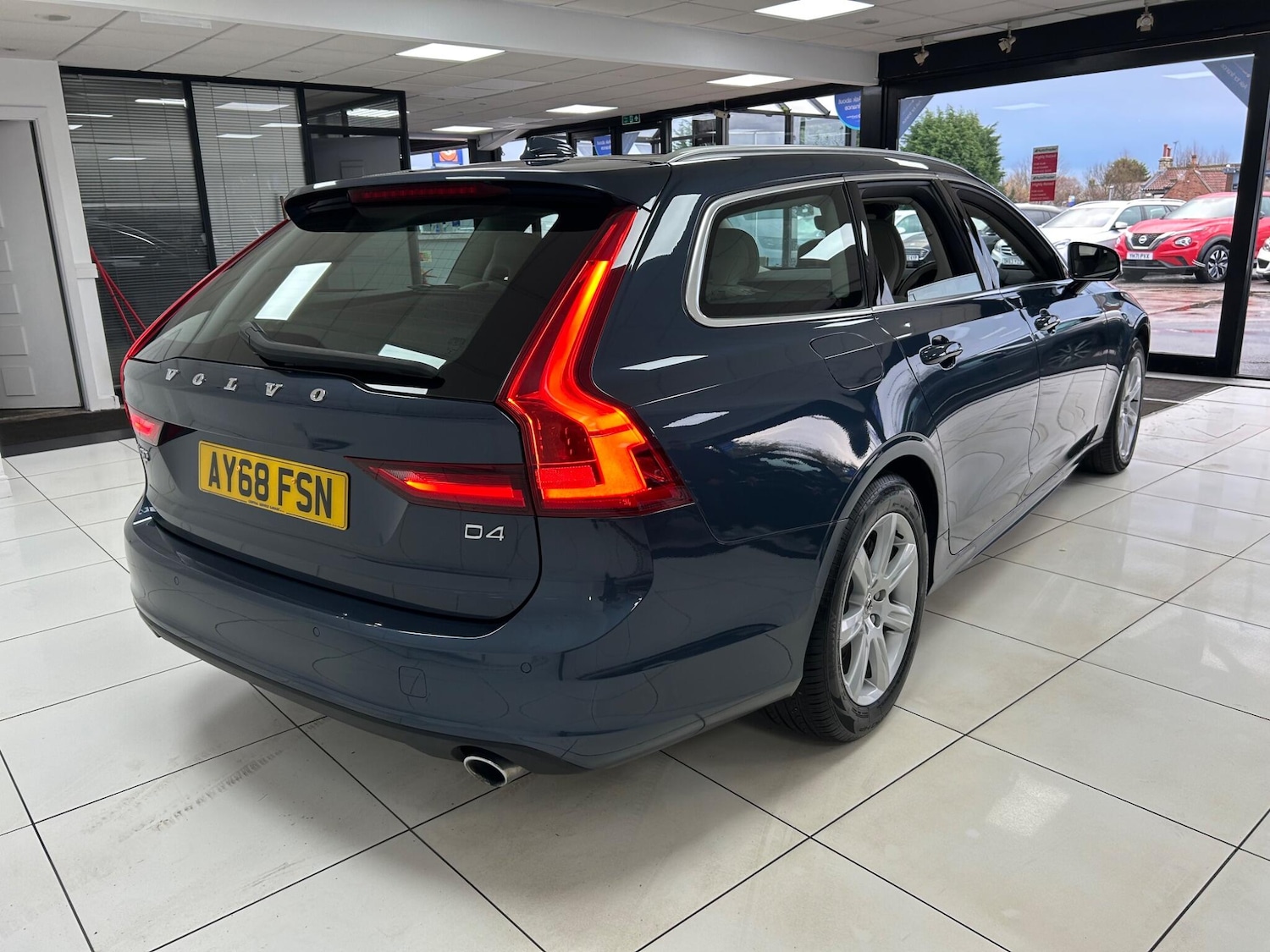 Used Volvo V90 2018 for sale - 76247257: Photo 43