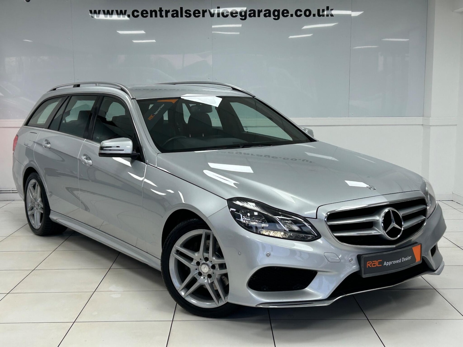 Used Mercedes-Benz E Class 2013 for sale - 76990196: Photo 1