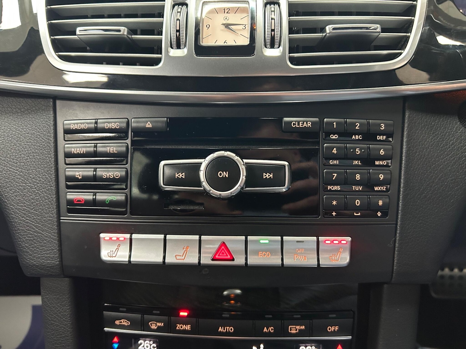 Used Mercedes-Benz E Class 2013 for sale - 76990196: Photo 25